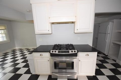 388 Pine St, Amherst, MA 01002 photo 12