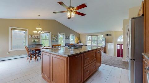 2 Shawnee Rd, Worcester, MA 01606 photo 2