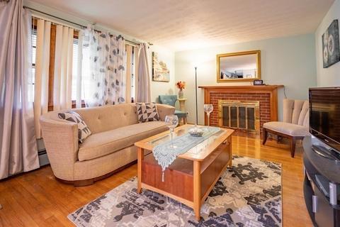 135 Lloyd Ave, Springfield, MA 01119 photo 9
