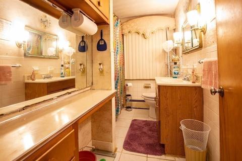 135 Lloyd Ave, Springfield, MA 01119 photo 12
