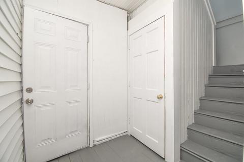 105 Lyons St, Springfield, MA 01151 photo 19