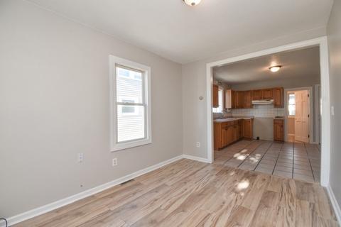 105 Lyons St, Springfield, MA 01151 photo 15
