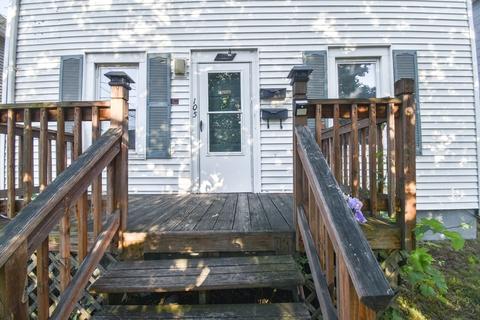 105 Lyons St, Springfield, MA 01151 photo 4