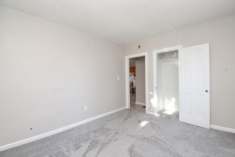 105 Lyons St, Springfield, MA 01151 photo 18
