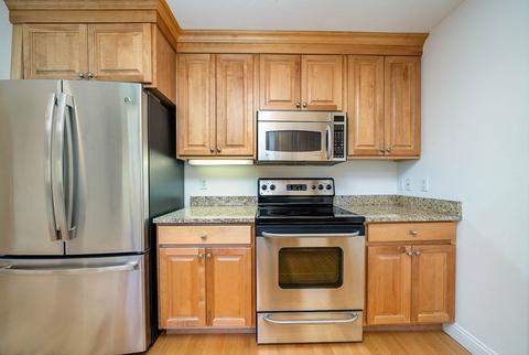 29 Maple St #L, Canton, MA 02021 photo 8