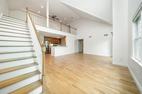 29 Maple St #L, Canton, MA 02021 photo 4