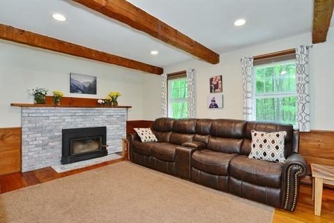 69 Walnut St, Upton, MA 01568 photo 8