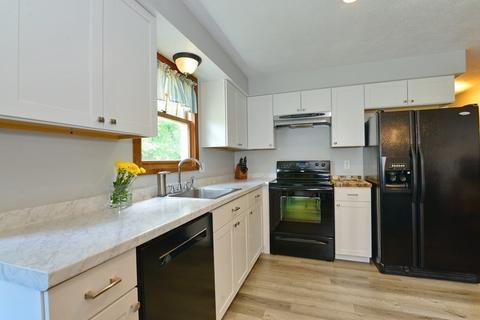 69 Walnut St, Upton, MA 01568 photo 9
