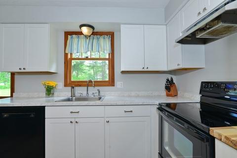 69 Walnut St, Upton, MA 01568 photo 11