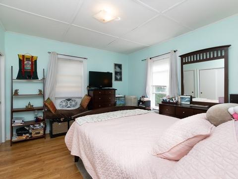 14 Smythe St, Brookline, MA 02445 photo 3
