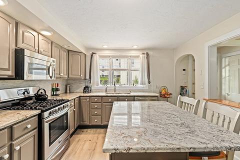 58 Farrar Ave, Worcester, MA 01604 photo 10