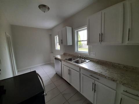 101 Downing St, Fall River, MA 02723 photo 8