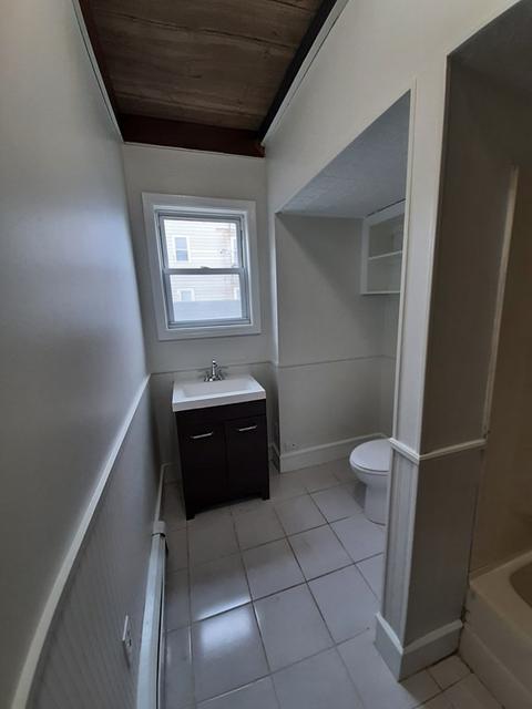 101 Downing St, Fall River, MA 02723 photo 10
