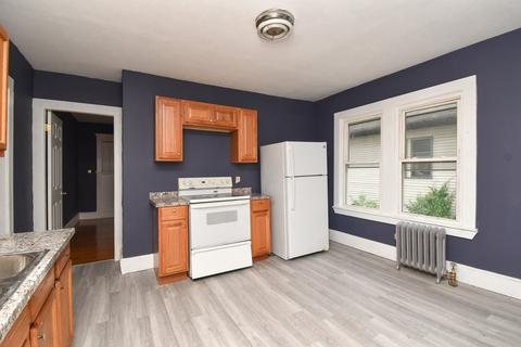 42 Shawmut St, Springfield, MA 01108 photo 12