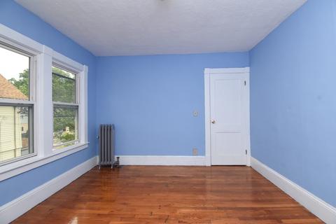 42 Shawmut St, Springfield, MA 01108 photo 2