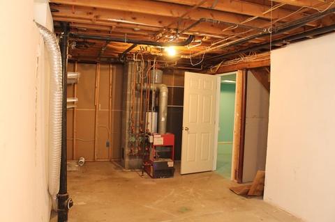233 Savoy Ave, Springfield, MA 01104 photo 33
