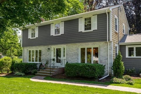 3 Manor Dr, Hingham, MA 02043 photo 2