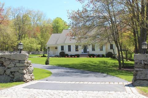 47 School St, Upton, MA 01568 photo 1