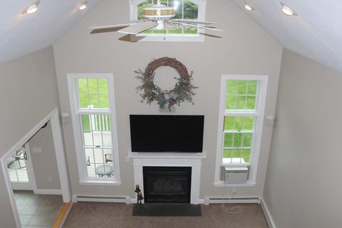 47 School St, Upton, MA 01568 photo 9