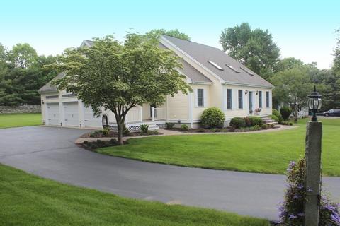 47 School St, Upton, MA 01568 photo 4