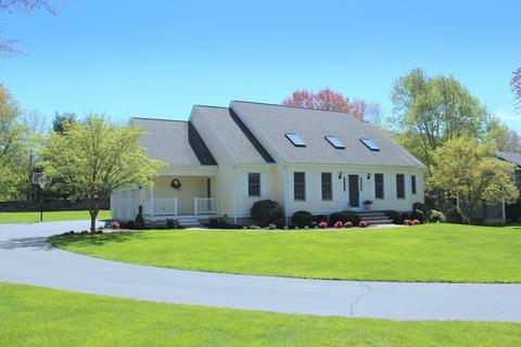 47 School St, Upton, MA 01568 photo 2