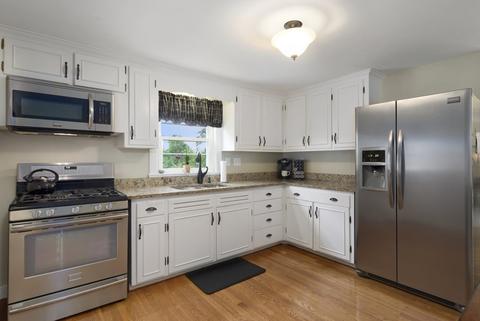 27 Elliott St, Danvers, MA 01923 photo 15