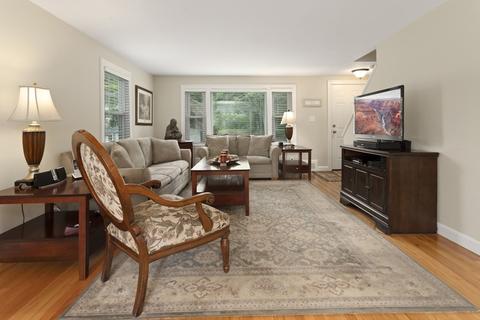 27 Elliott St, Danvers, MA 01923 photo 9