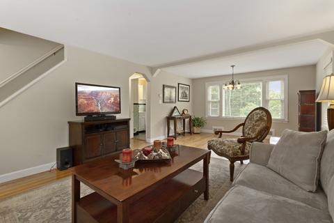 27 Elliott St, Danvers, MA 01923 photo 8