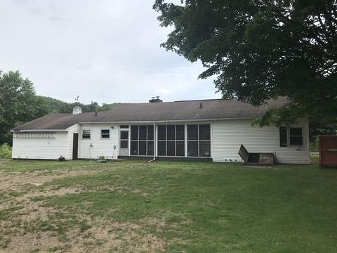 116 Hendrick St, Easthampton, MA 01027 photo 2