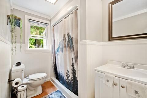 247 Dorset St, Springfield, MA 01108 photo 8