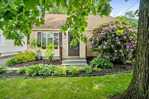 247 Dorset St, Springfield, MA 01108 photo 32