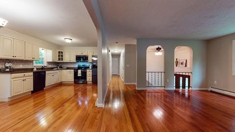 34 Heritage Rd, Sutton, MA 01590 photo 2