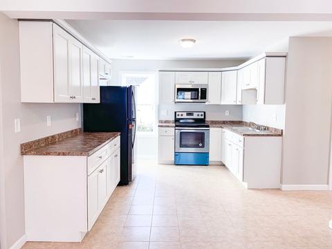 53 Moore St, Chicopee, MA 01013 photo 5