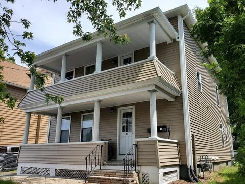 53 Moore St, Chicopee, MA 01013 photo 2