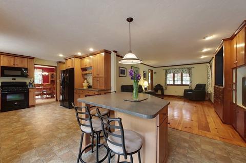 80 Tyler Rd, Townsend, MA 01469 photo 5