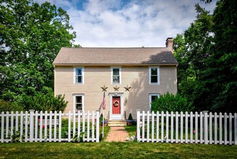 13 Station St, Upton, MA 01568 photo 1