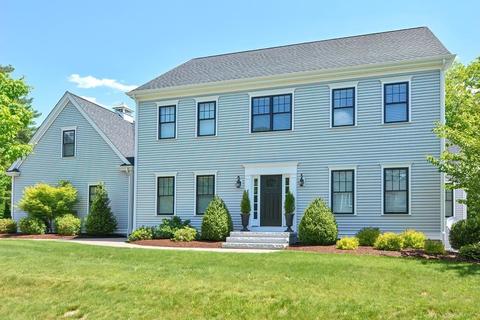 4 Dutton Dr, Mansfield, MA 02048 photo 2