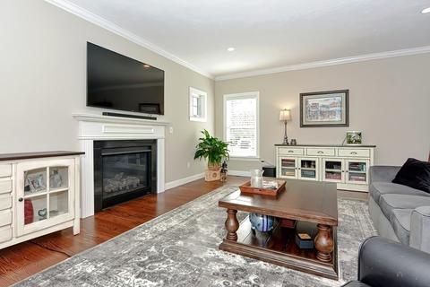 4 Dutton Dr, Mansfield, MA 02048 photo 11