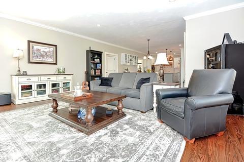 4 Dutton Dr, Mansfield, MA 02048 photo 12