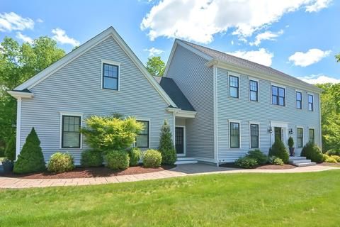 4 Dutton Dr, Mansfield, MA 02048 photo 1