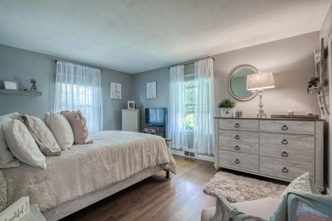 596 Roosevelt Ave, Springfield, MA 01118 photo 19
