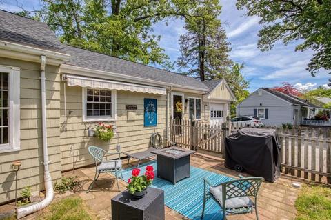 596 Roosevelt Ave, Springfield, MA 01118 photo 23