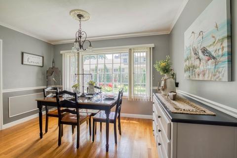 596 Roosevelt Ave, Springfield, MA 01118 photo 6