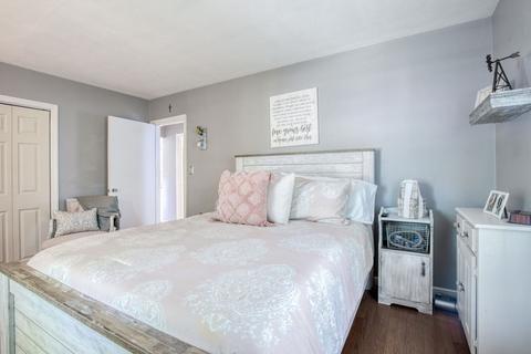 596 Roosevelt Ave, Springfield, MA 01118 photo 20