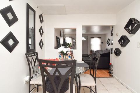 75 Wrentham Rd, Springfield, MA 01119 photo 7