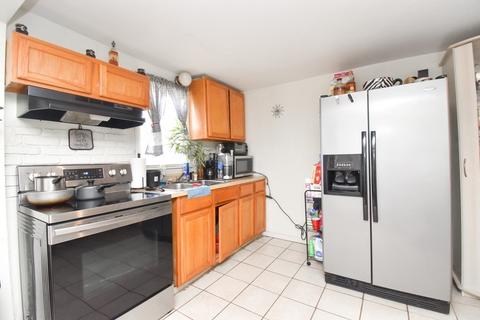 75 Wrentham Rd, Springfield, MA 01119 photo 10