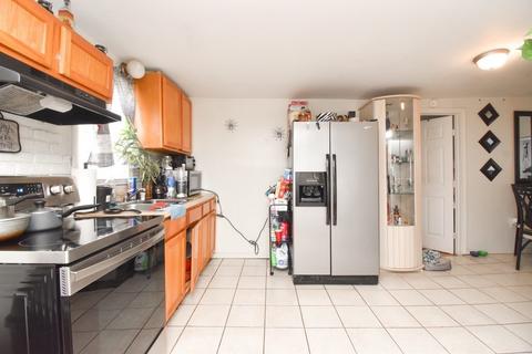 75 Wrentham Rd, Springfield, MA 01119 photo 9