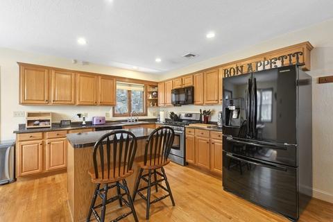 46 Taylor St #1, Gloucester, MA 01930 photo 3