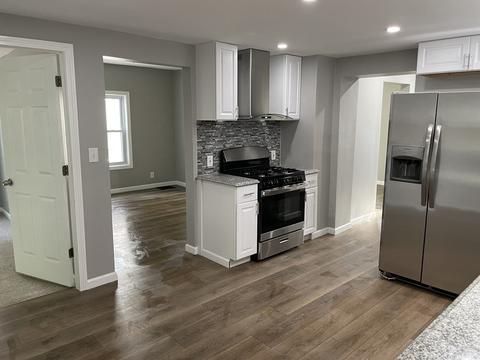 35 Middlesex St, Springfield, MA 01119 photo 4