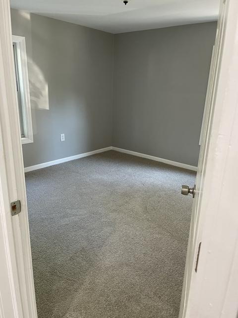 35 Middlesex St, Springfield, MA 01119 photo 10